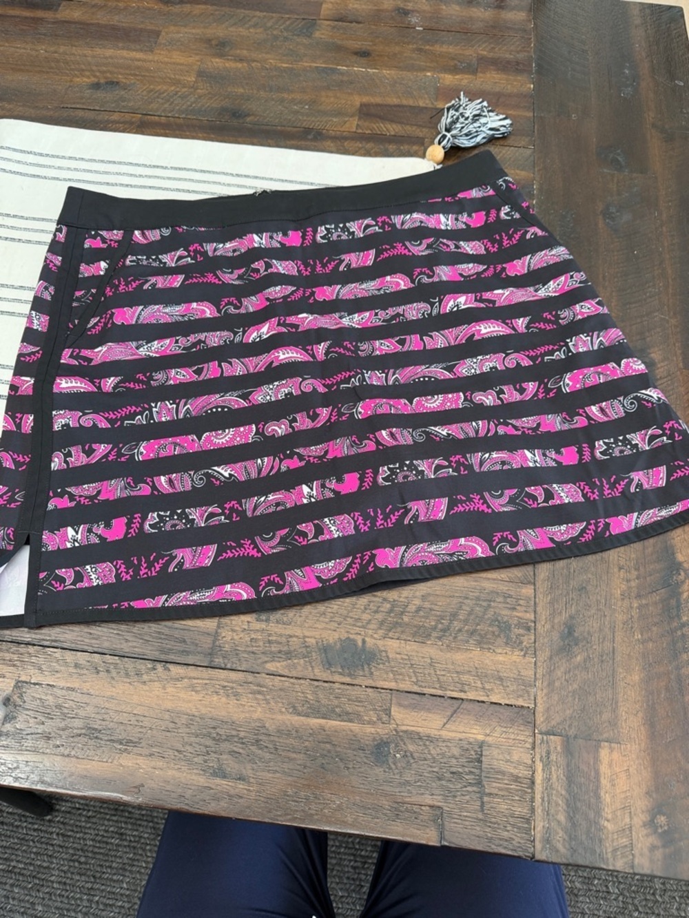 Lady Hagen Black and Pink Striped Paisley Golf Skort NWOT